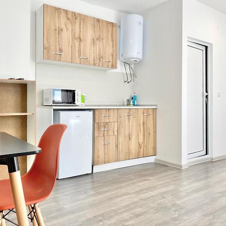 Hello Studios Budget Stays Free Parking & Wifi ستارا زاغورا المظهر الخارجي الصورة
