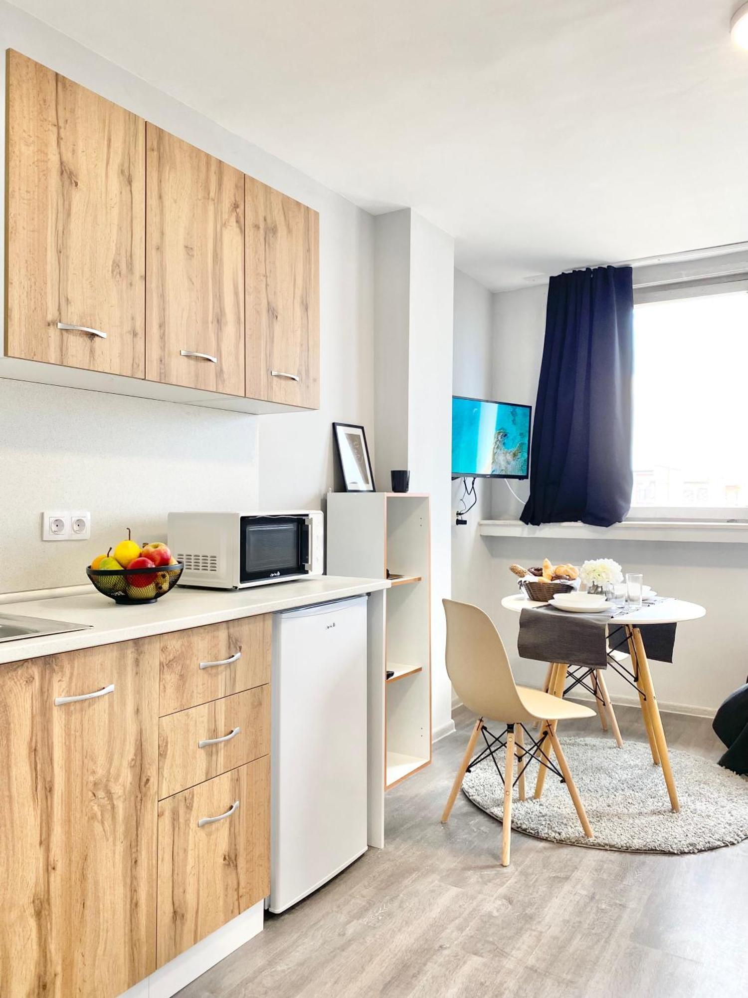 Hello Studios Budget Stays Free Parking & Wifi ستارا زاغورا المظهر الخارجي الصورة