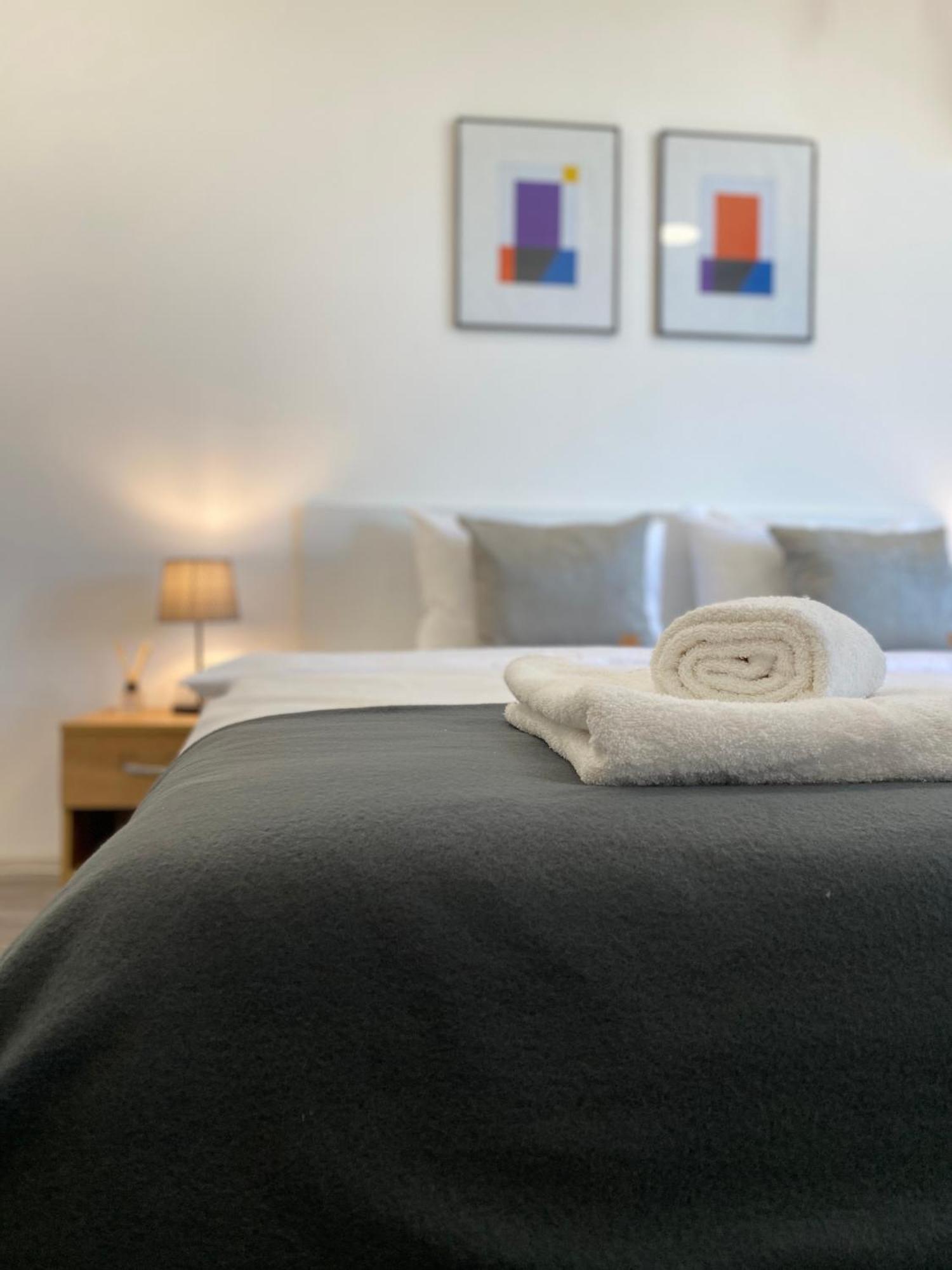 Hello Studios Budget Stays Free Parking & Wifi ستارا زاغورا المظهر الخارجي الصورة