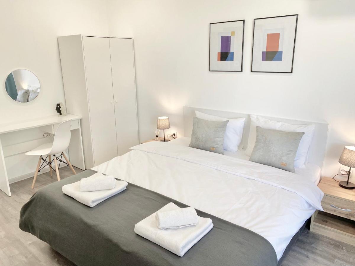 Hello Studios Budget Stays Free Parking & Wifi ستارا زاغورا المظهر الخارجي الصورة